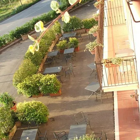 Otel Latini *