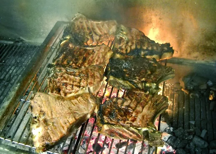 מלון Latini צ'רטאלדו